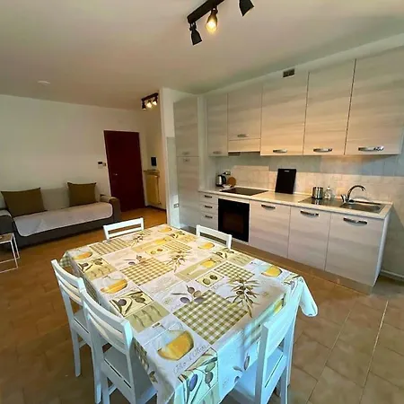 Casa Di Tom, Balcone E Parcheggio Trento