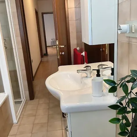Casa Di Tom, Balcone E Parcheggio Appartamento Trento